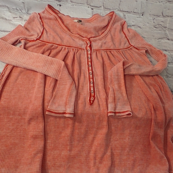 We The Free Kai Babydoll Red Henley Large Boho Waffle Tunic - Picture 9 of 13